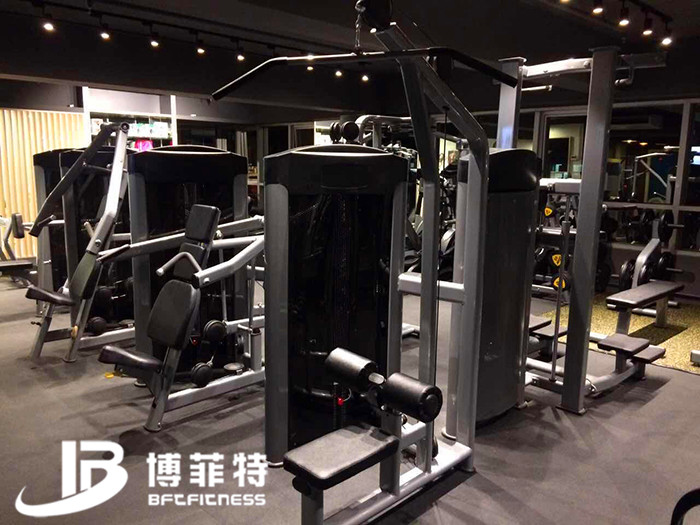 粉色视频APP高清免费下载大全健身器材案例 香港客户的健身房图片