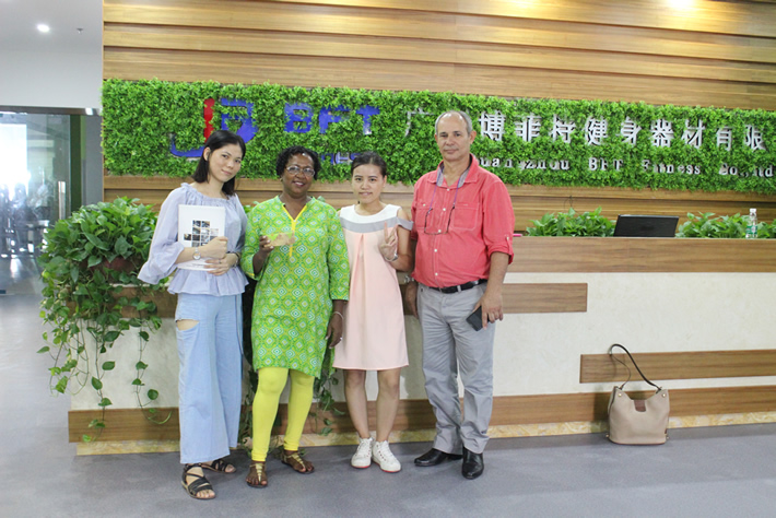 莫桑比克来中国进口粉色视频APP高清免费下载大全商用健身房器材